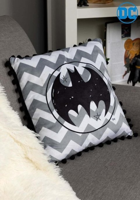 Подушка DC COMICS Batman Logo Black Pom Pom Pillow 40 см. -   -  